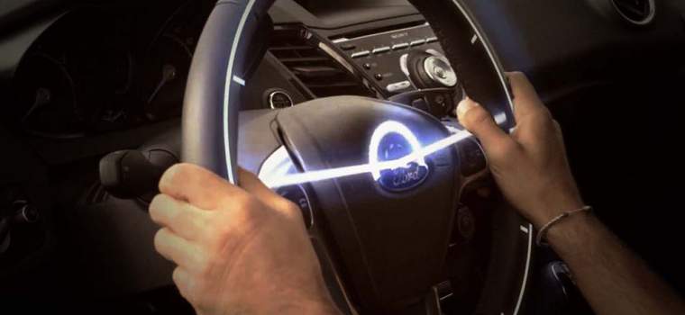 Position of the hands on the steering wheel