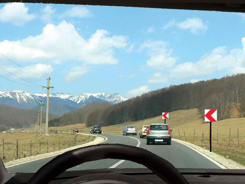 Se poate efectua depășirea în situația dată?