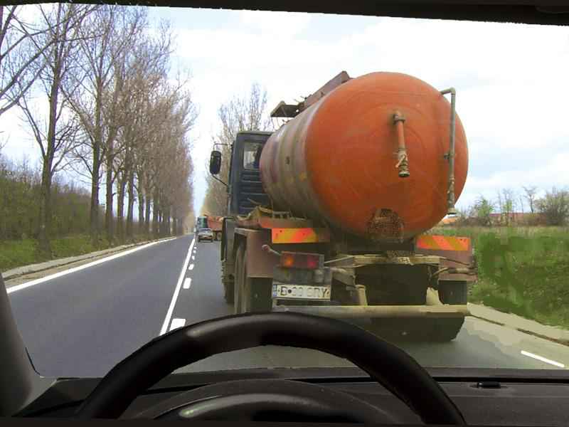 Puteți depăși în situatia dată?